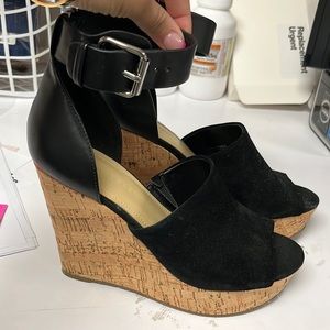 Marc fisher wedges 6.5M